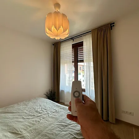 Zwirn1, Uplne Nove, Parkovanie, Klimatizacia, *