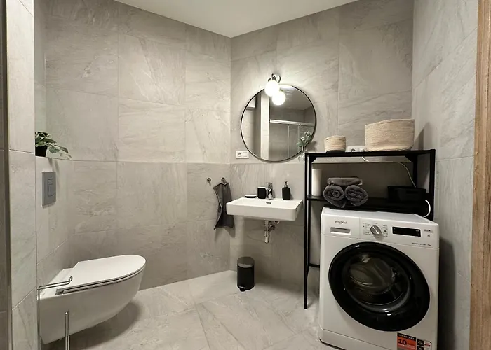 Apartament Zwirn1, Uplne Nove, Parkovanie, Klimatizacia,