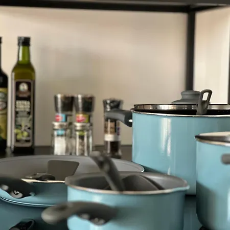 Zwirn1, Uplne Nove, Parkovanie, Klimatizacia, * Pressburg