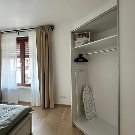 Appartement Zwirn1, Uplne Nove, Parkovanie, Klimatizacia, Bratislava
