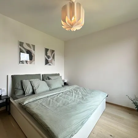 Zwirn1, Uplne Nove, Parkovanie, Klimatizacia, *